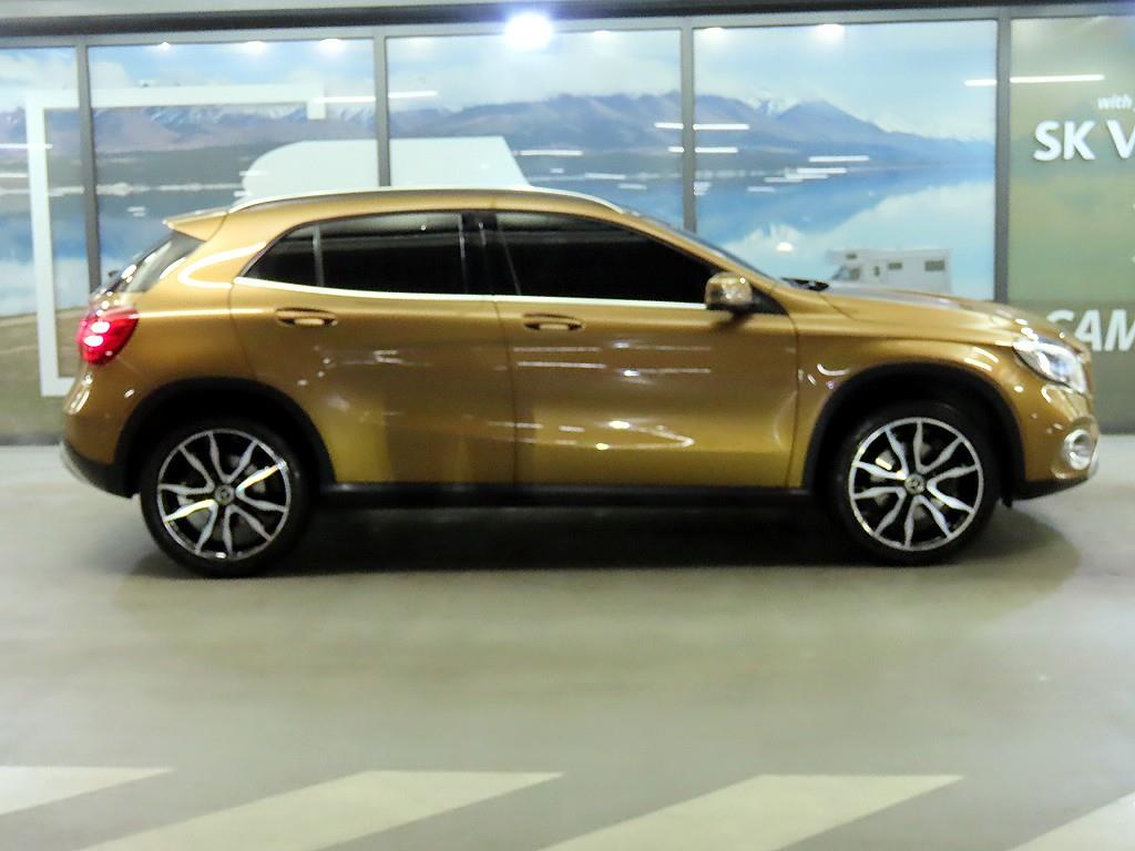 벤츠 GLA클래스 GLA 250 4매틱 - 이미지 16