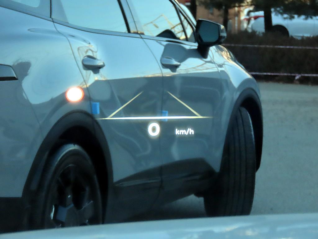 제네시스 신형 GV70 2.5T 2WD 기본형 - 이미지 2