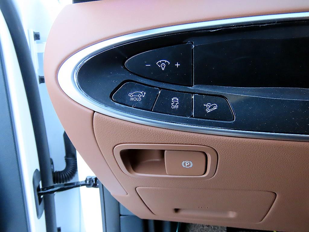 제네시스 신형 GV70 2.5T 2WD 기본형 - 이미지 11