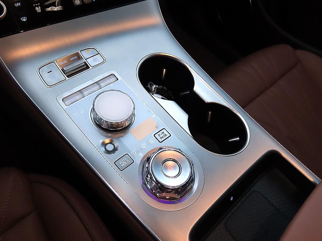 제네시스 신형 GV70 2.5T 2WD 기본형 - 이미지 14