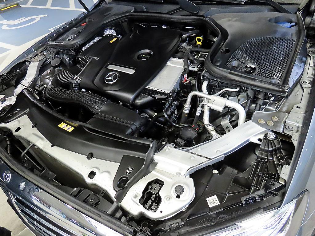 벤츠 E클래스(5세대) E300 4매틱 익스클루시브 - 이미지 18