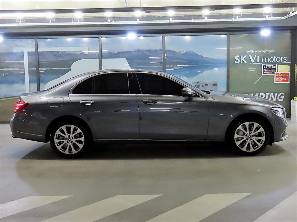 벤츠 E클래스(5세대) E300 4매틱 익스클루시브 - 이미지 8