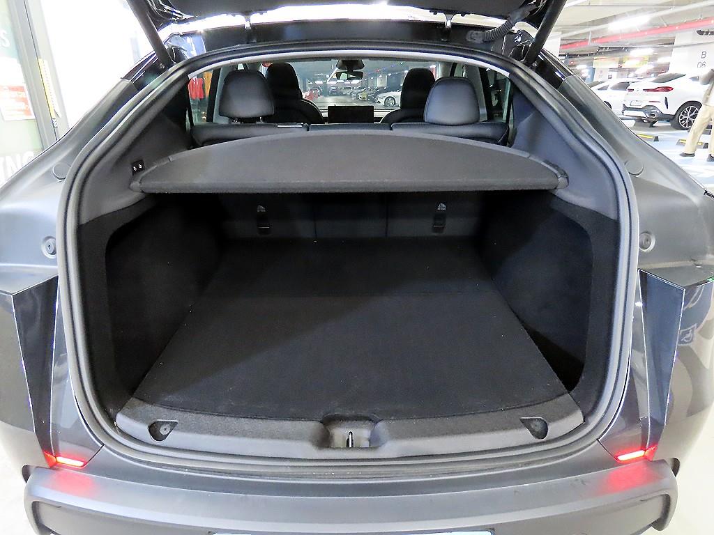 테슬라 모델 Y RWD - 이미지 6