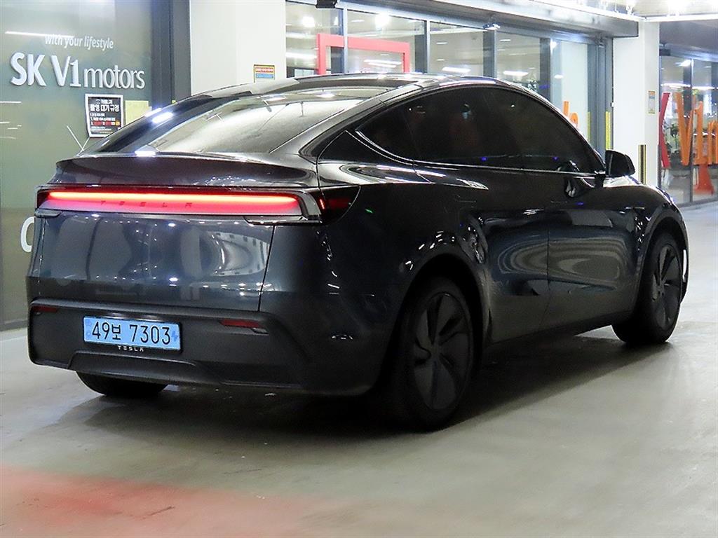 테슬라 모델 Y RWD - 이미지 2