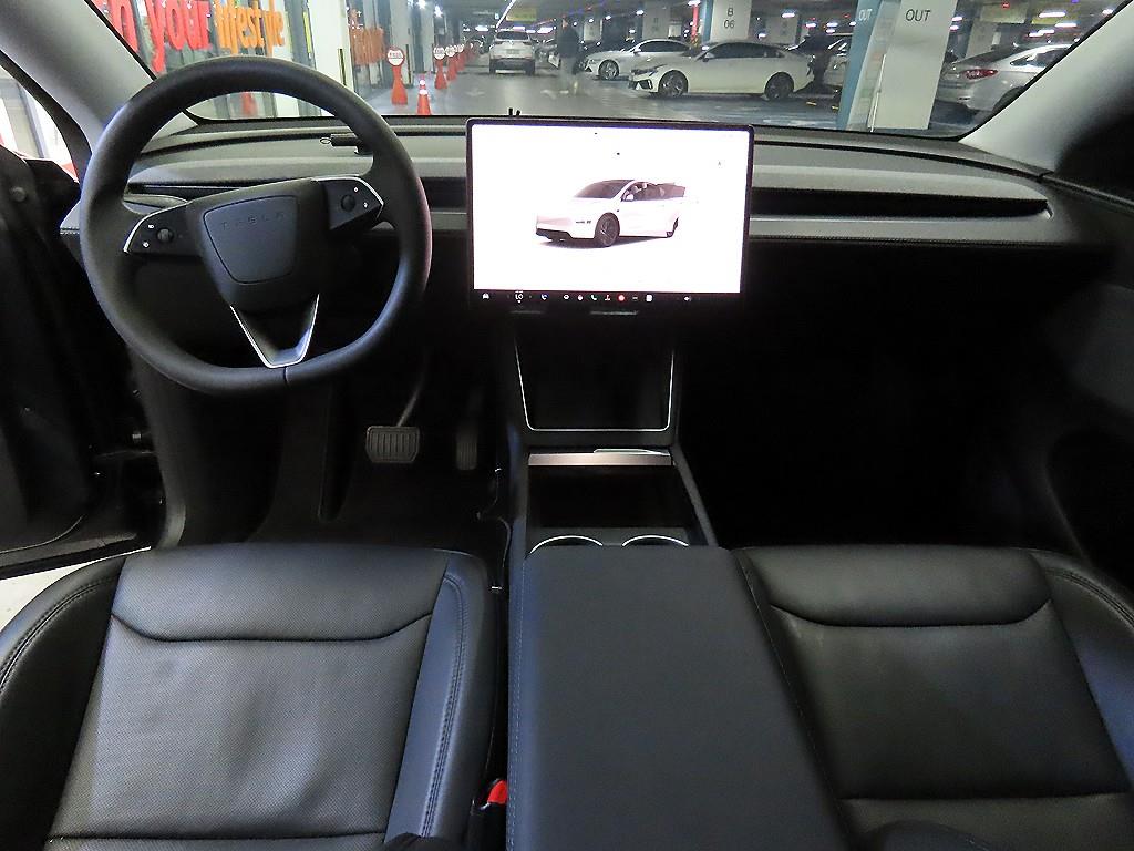 테슬라 모델 Y RWD - 이미지 5