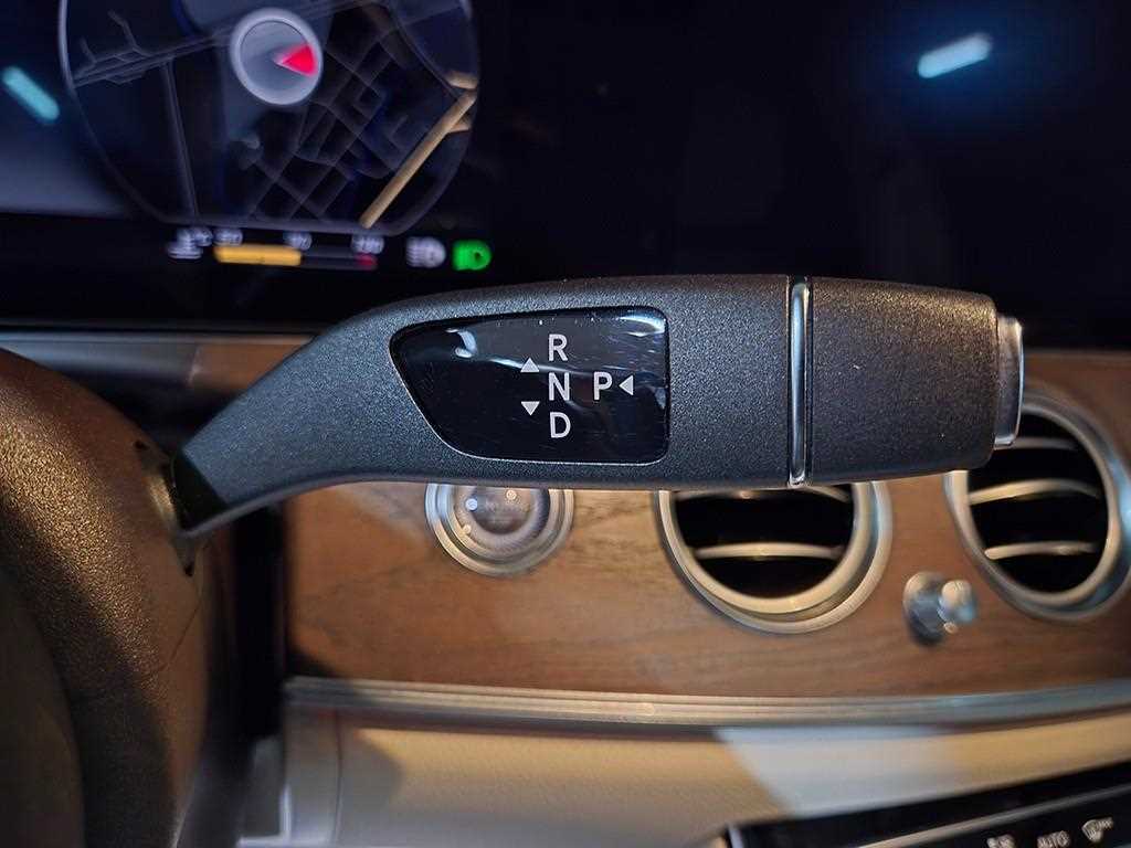 벤츠 E클래스(5세대) E300 4매틱 익스클루시브