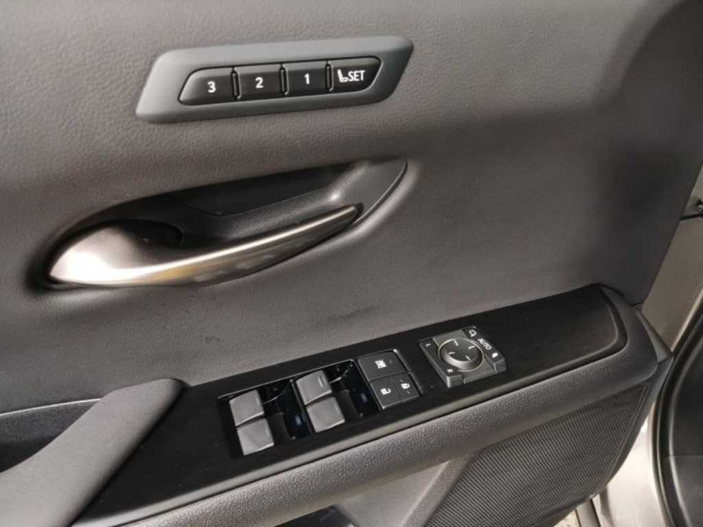 렉서스 UX 250h 2WD F 스포츠 - 이미지 11