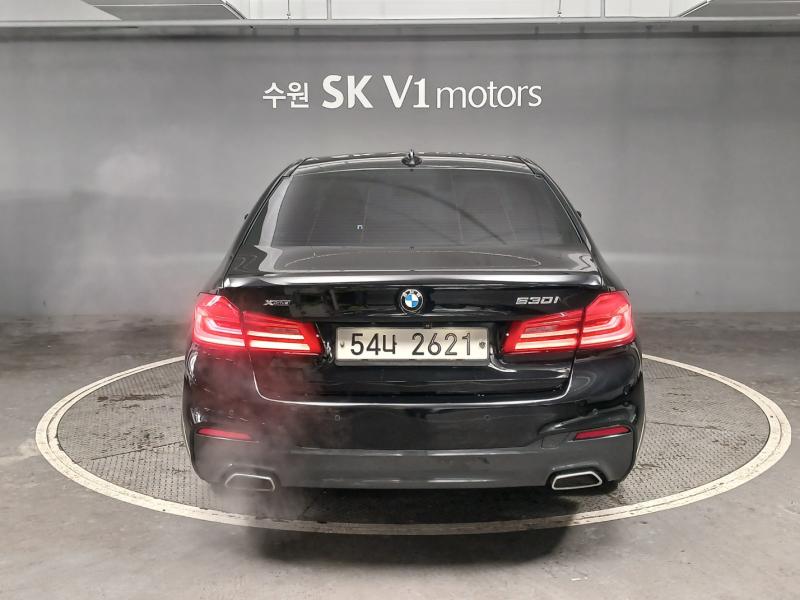 BMW 5시리즈(7세대) 530i xDrive M스포츠팩 플러스 - 이미지 6