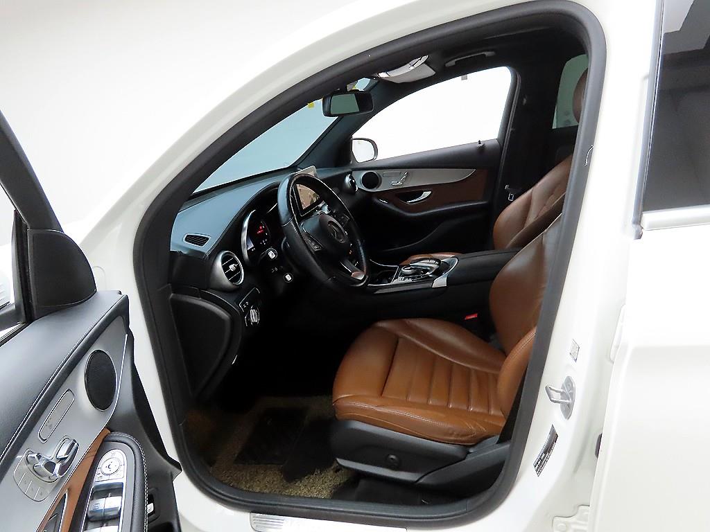 벤츠 GLC클래스 GLC 220d 4매틱 쿠페 프리미엄 - 이미지 14