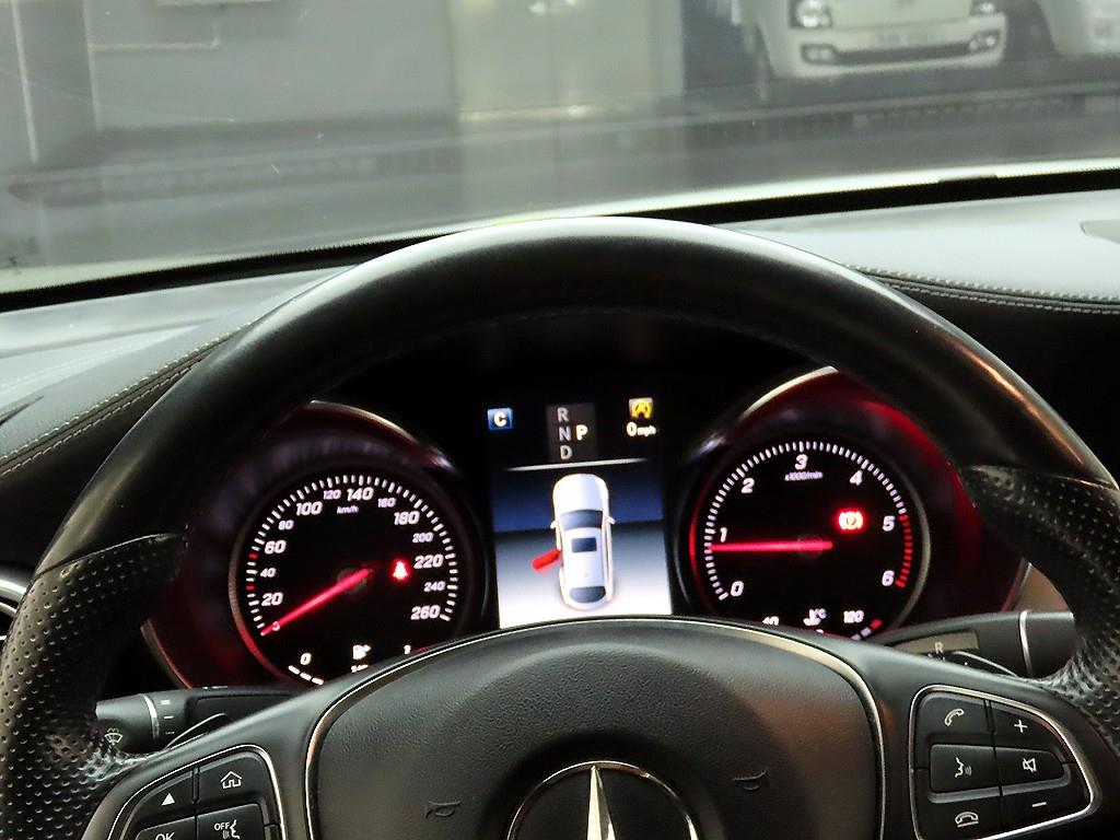 벤츠 GLC클래스 GLC 220d 4매틱 쿠페 프리미엄 - 이미지 9