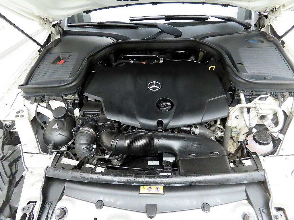 벤츠 GLC클래스 GLC 220d 4매틱 쿠페 프리미엄 - 이미지 3