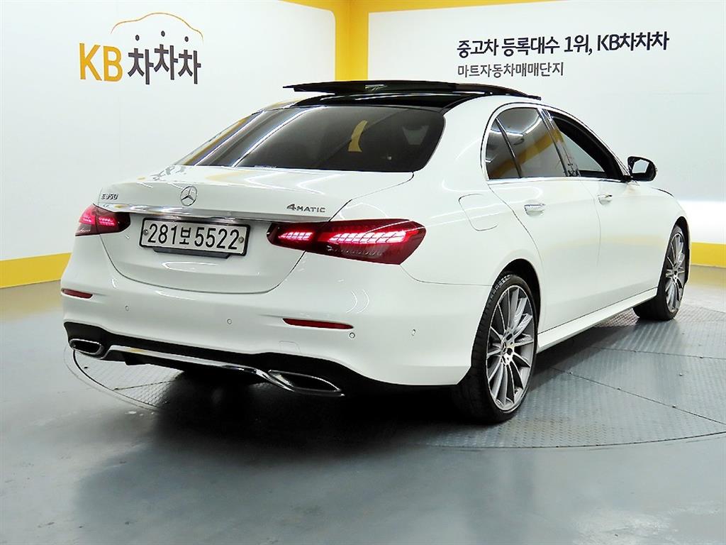 벤츠 E클래스(5세대) E350 4매틱 AMG 라인 - 이미지 4