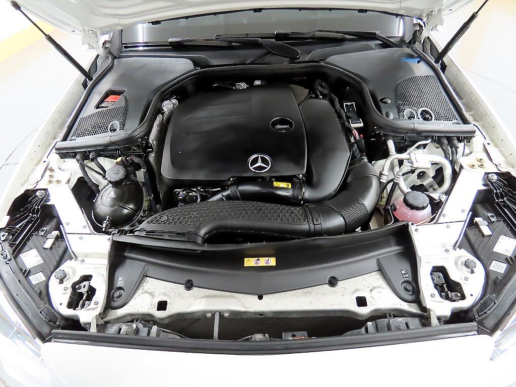 벤츠 E클래스(5세대) E350 4매틱 AMG 라인 - 이미지 18