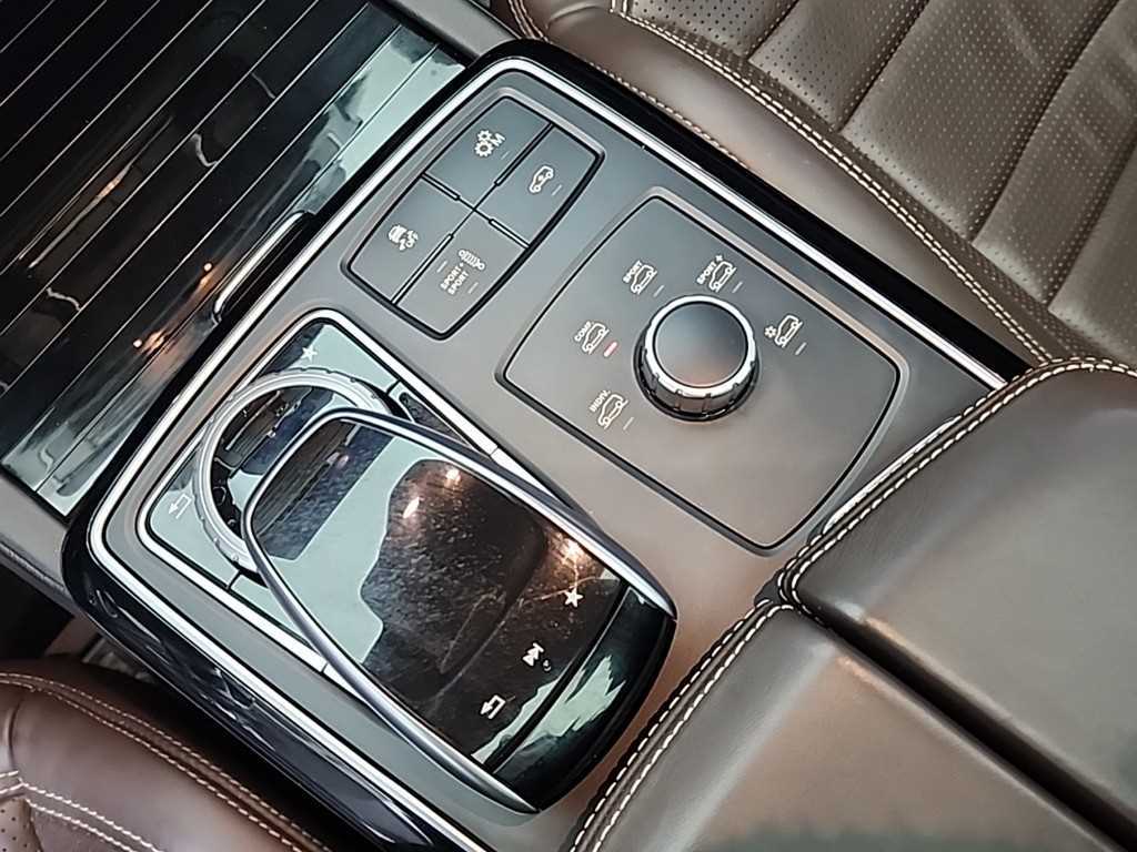 벤츠 GLE클래스(3세대) GLE 63 AMG S 4매틱 쿠페 - 이미지 12