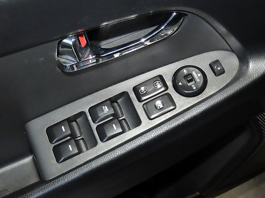 기아 스포티지 R 디젤 R2.0 2WD TLX 최고급형 - 이미지 2