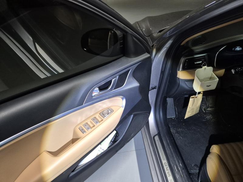 제네시스 더 뉴G70 가솔린 2.0T AWD 기본형 - 이미지 6