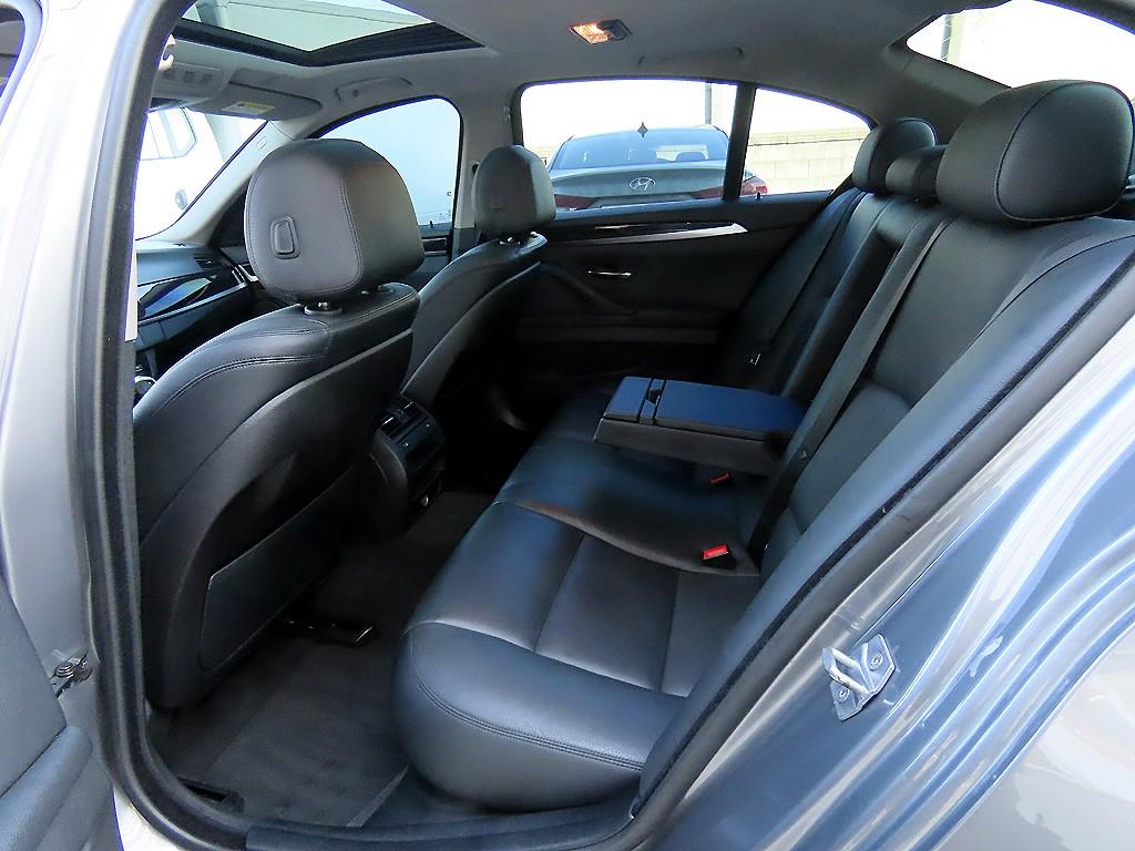 BMW 5시리즈(6세대) 520d xDrive - 이미지 3