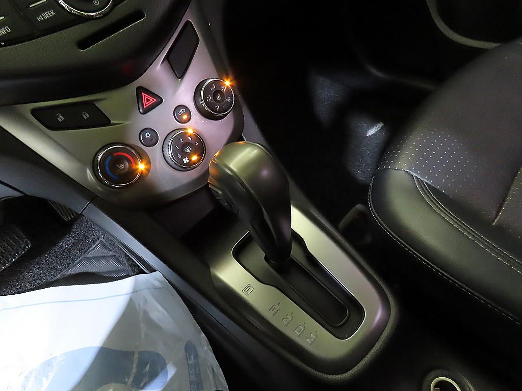 쉐보레 (대우) 아베오 5도어 1.6 LT 최고급형 - 이미지 17