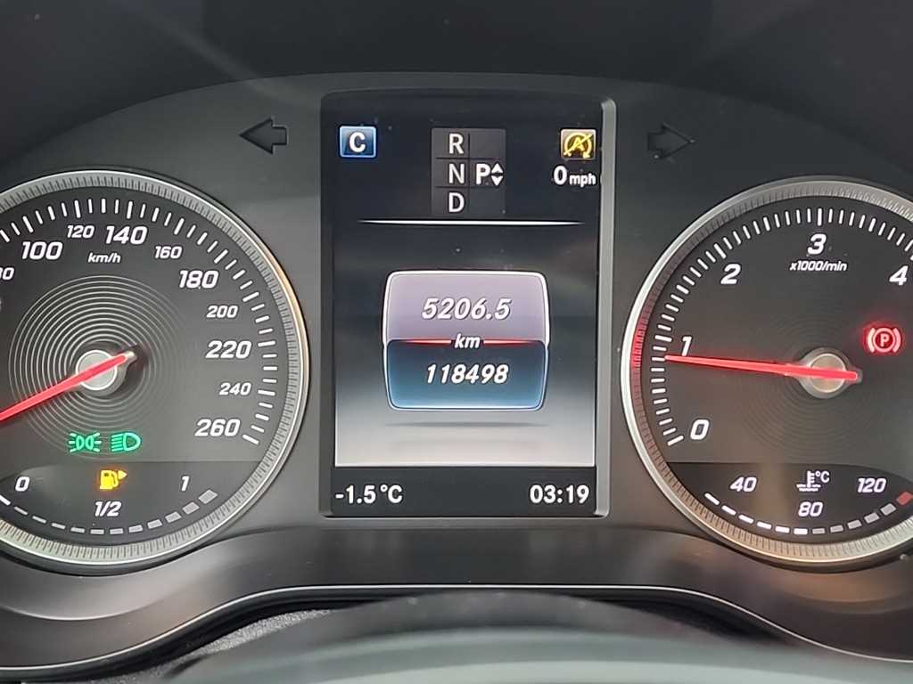 벤츠 C클래스(4세대) C200 d - 이미지 12