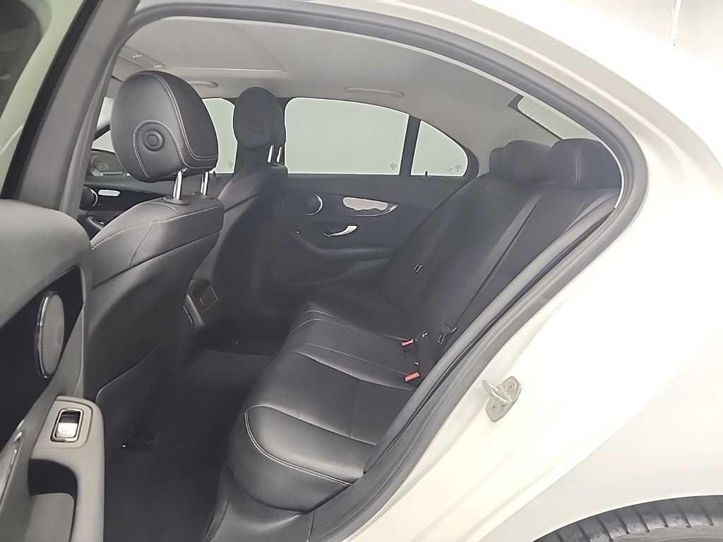 벤츠 C클래스(4세대) C200 d - 이미지 3