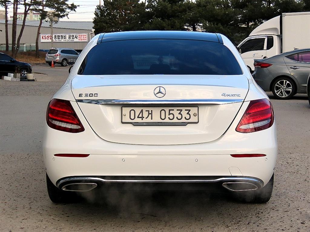 벤츠 E클래스(5세대) E300 익스클루시브 - 이미지 9