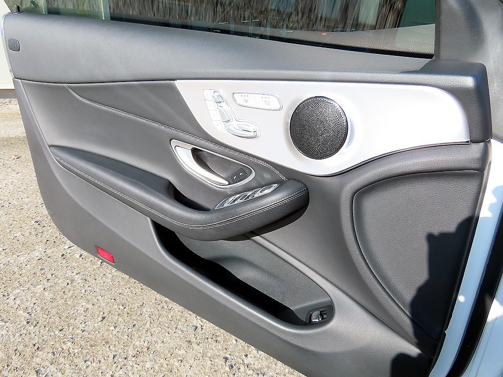 벤츠 C클래스(4세대) C200 카브리올레 - 이미지 13