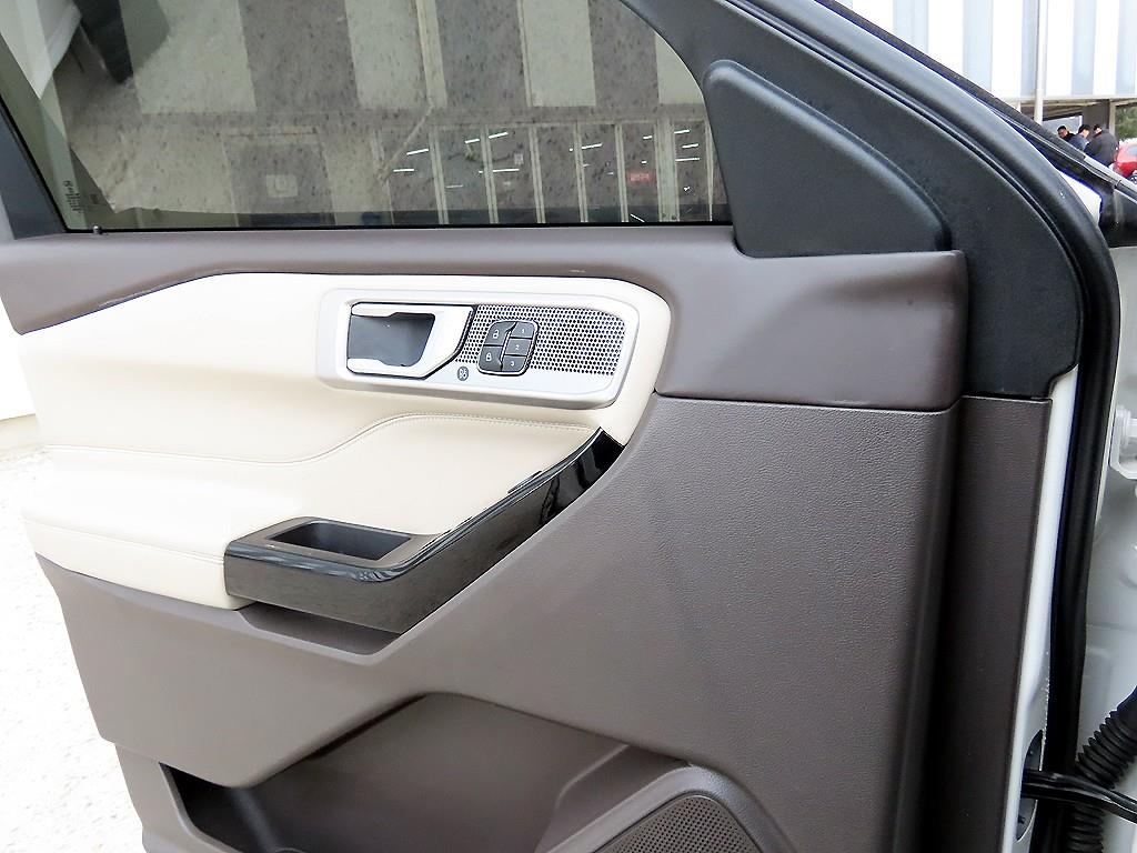 포드 익스플로러(6세대) 3.0 AWD 플래티넘