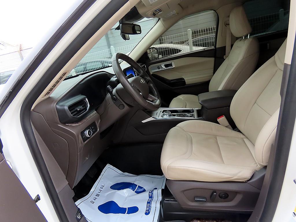 포드 익스플로러(6세대) 3.0 AWD 플래티넘 - 이미지 2