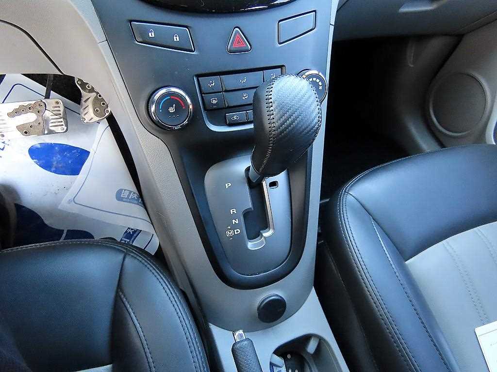 쉐보레 (대우) 올란도 2.0 디젤 플래티넘 패키지 - 이미지 8