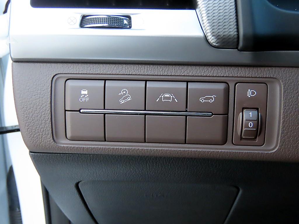 KG모빌리티(쌍용) 올 뉴렉스턴 2.2 4WD 프레스티지 - 이미지 14