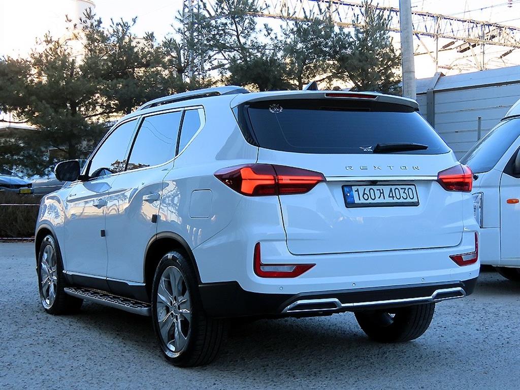 KG모빌리티(쌍용) 올 뉴렉스턴 2.2 4WD 프레스티지 - 이미지 7