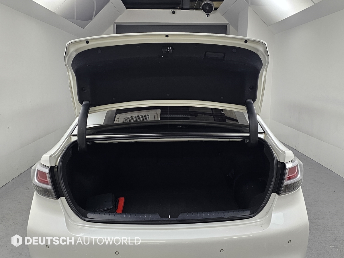 현대 LF쏘나타 하이브리드 2.0 HEV 모던 - 이미지 12