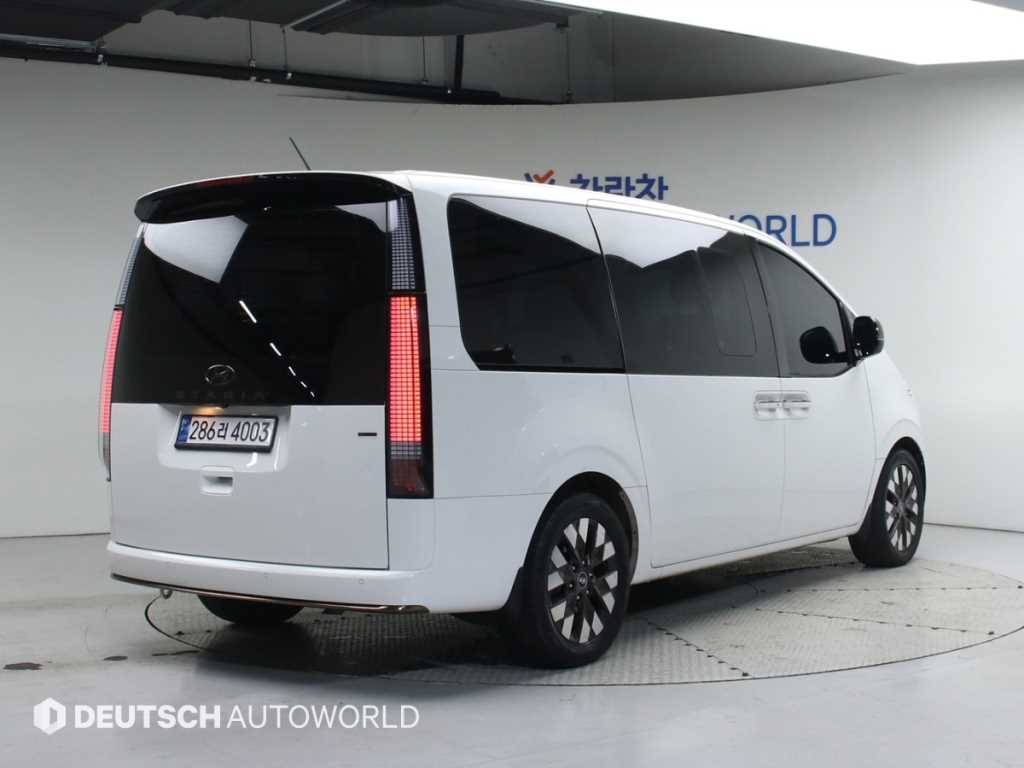 현대 스타리아 2.2 디젤 라운지 9인승 4WD 인스퍼레이션 - 이미지 7