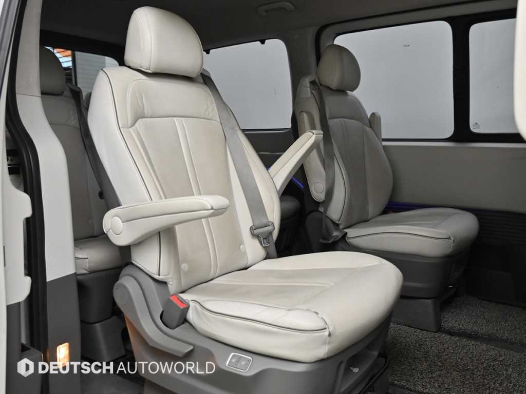 현대 스타리아 2.2 디젤 라운지 9인승 4WD 인스퍼레이션 - 이미지 18