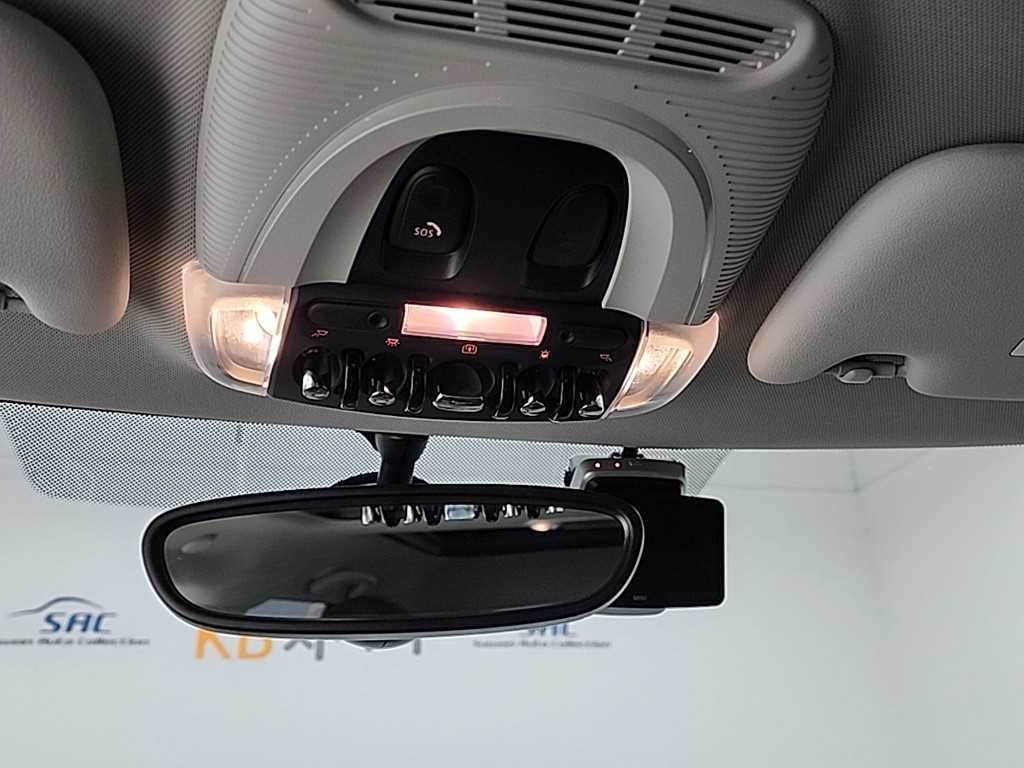 미니 쿠퍼(3세대) 5도어 1.5 하이 - 이미지 13