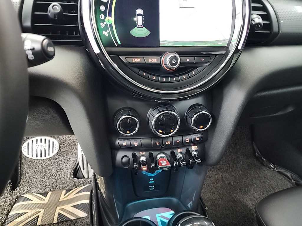 미니 쿠퍼(3세대) 5도어 1.5 하이 - 이미지 2