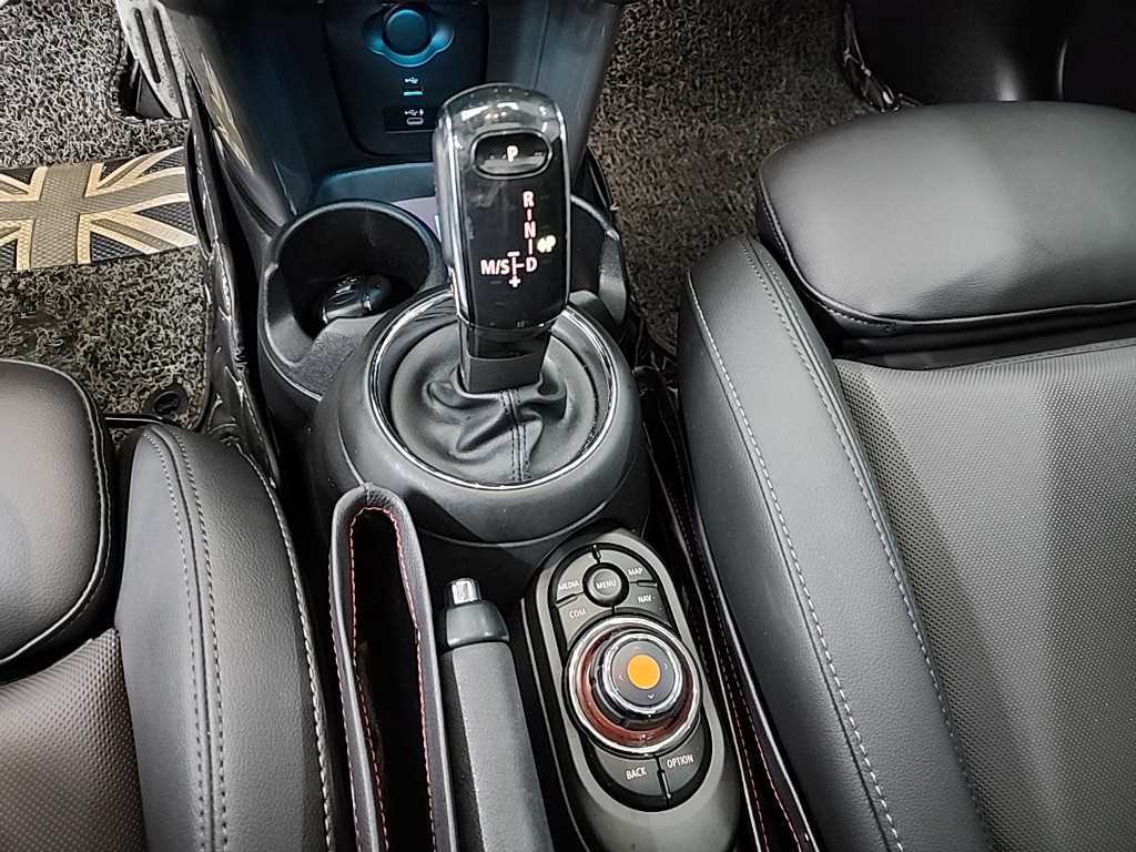 미니 쿠퍼(3세대) 5도어 1.5 하이 - 이미지 6