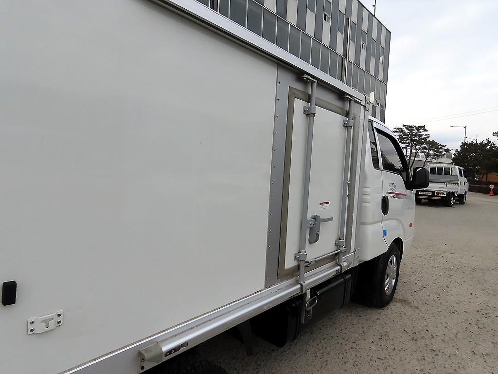 기아 더 뉴봉고Ⅲ화물 냉동탑차 저상형 - 이미지 8