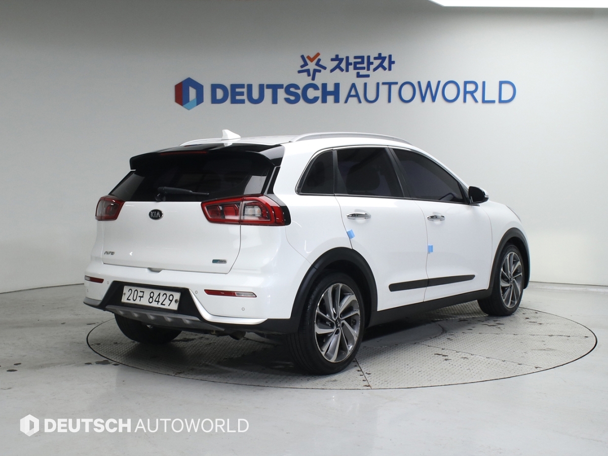 기아 니로 1.6 하이브리드 프레스티지 - 이미지 14