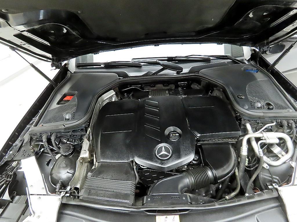 벤츠 E클래스(5세대) E220d 아방가르드