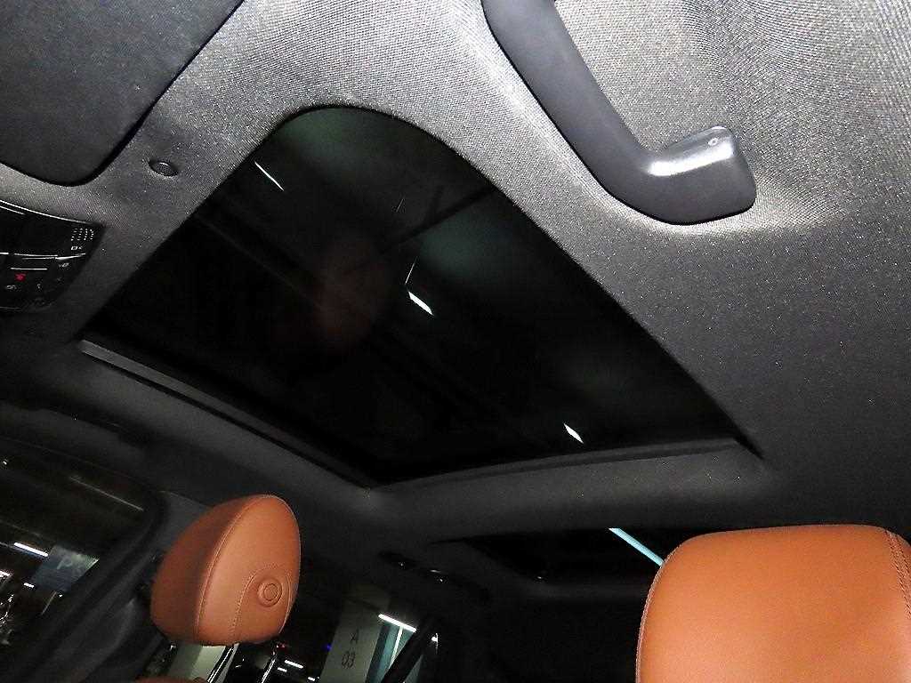 벤츠 GLC클래스 GLC 300e 4매틱 - 이미지 5