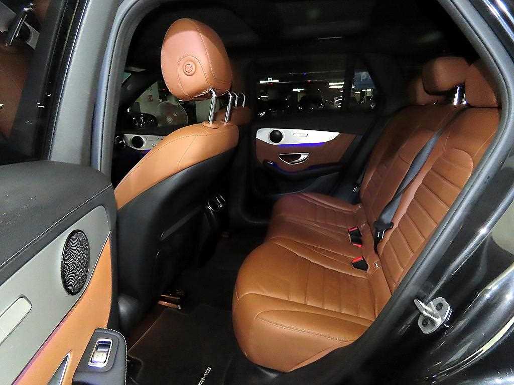 벤츠 GLC클래스 GLC 300e 4매틱 - 이미지 15