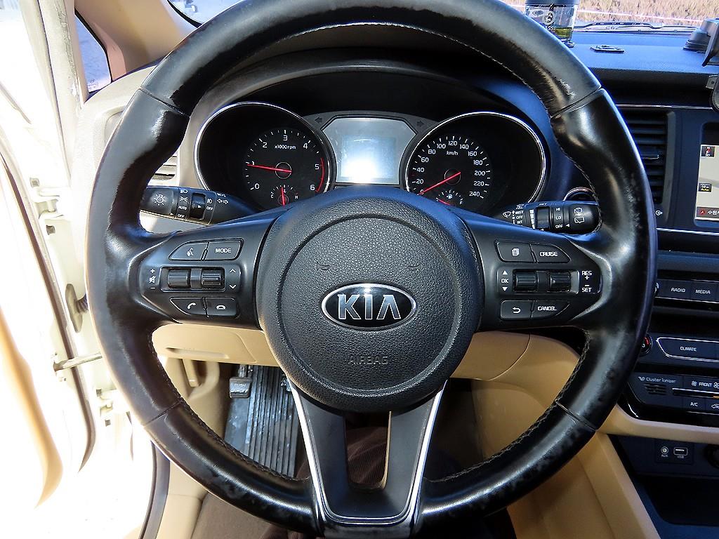 기아 더 뉴카니발 9인승 디젤 럭셔리 - 이미지 20