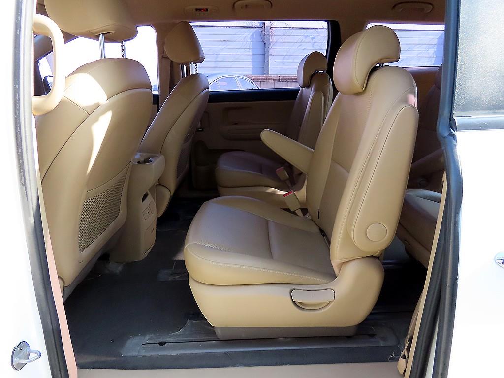 기아 더 뉴카니발 9인승 디젤 럭셔리 - 이미지 15