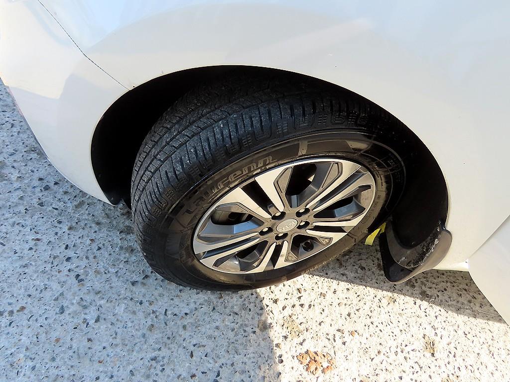 기아 더 뉴카니발 9인승 디젤 럭셔리 - 이미지 17