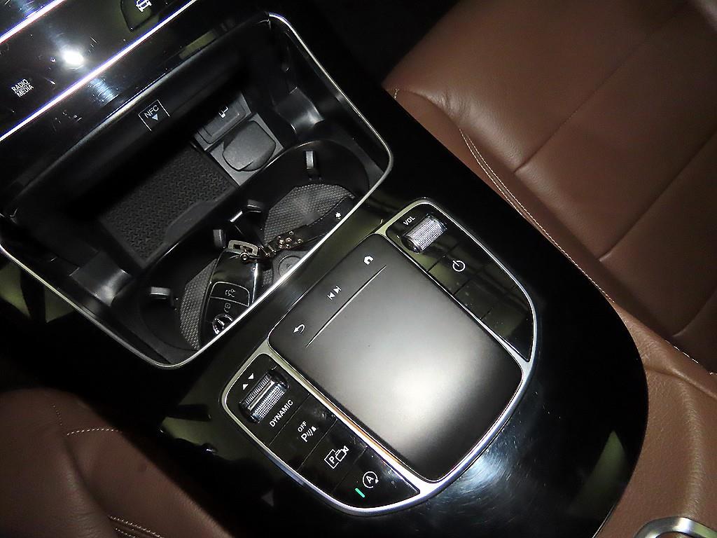 벤츠 E클래스(5세대) E250 아방가르드 - 이미지 13