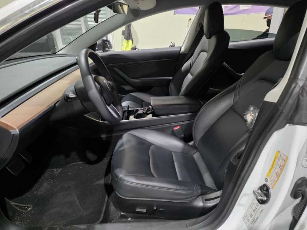 테슬라 모델 3 AWD 롱 레인지 - 이미지 3