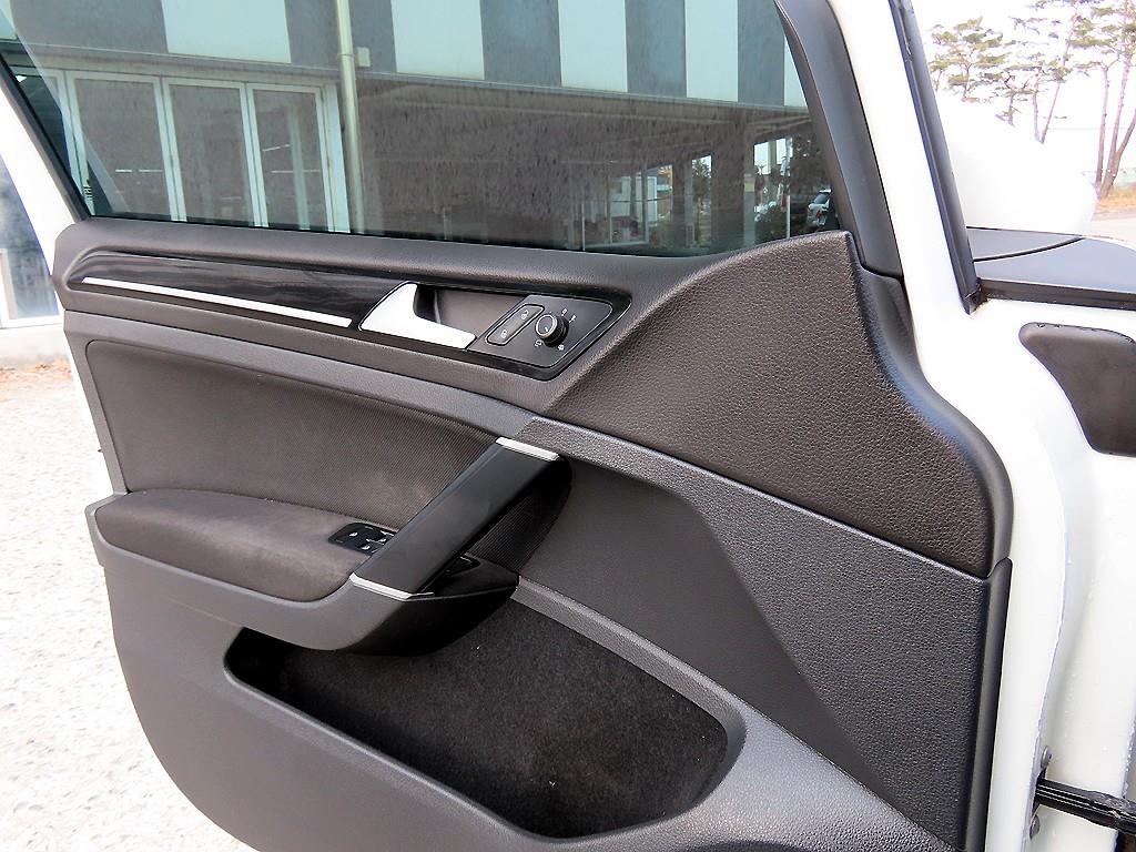 폭스바겐 골프(7세대) 2.0 GTI 익스트림 - 이미지 2