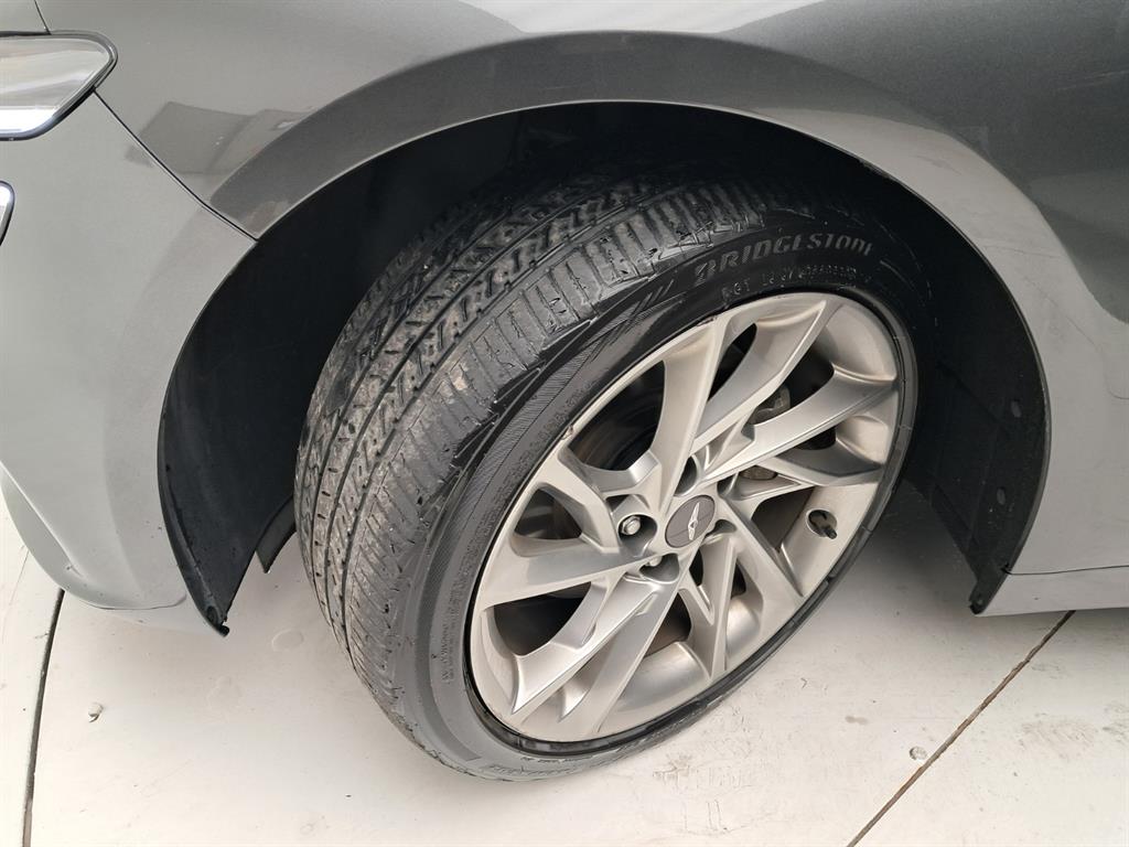 제네시스 더 뉴G70 가솔린 2.0T 2WD 기본형 - 이미지 8