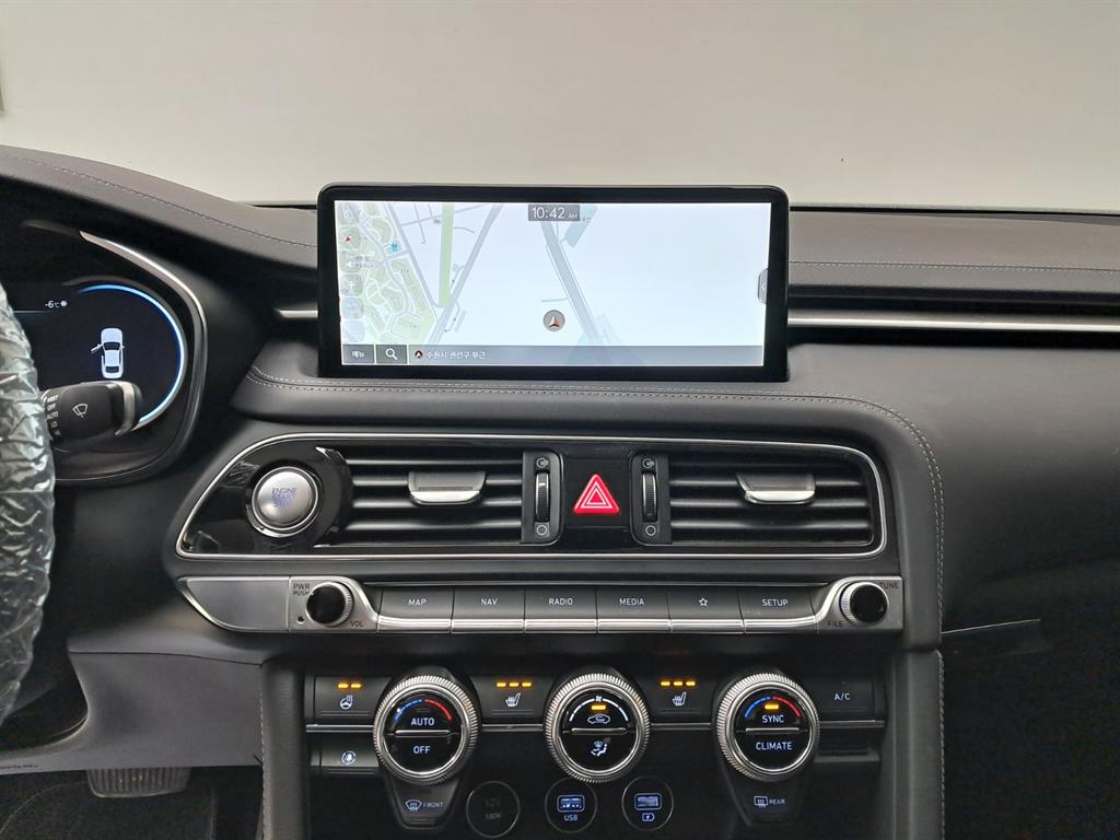 제네시스 더 뉴G70 가솔린 2.0T 2WD 기본형 - 이미지 11